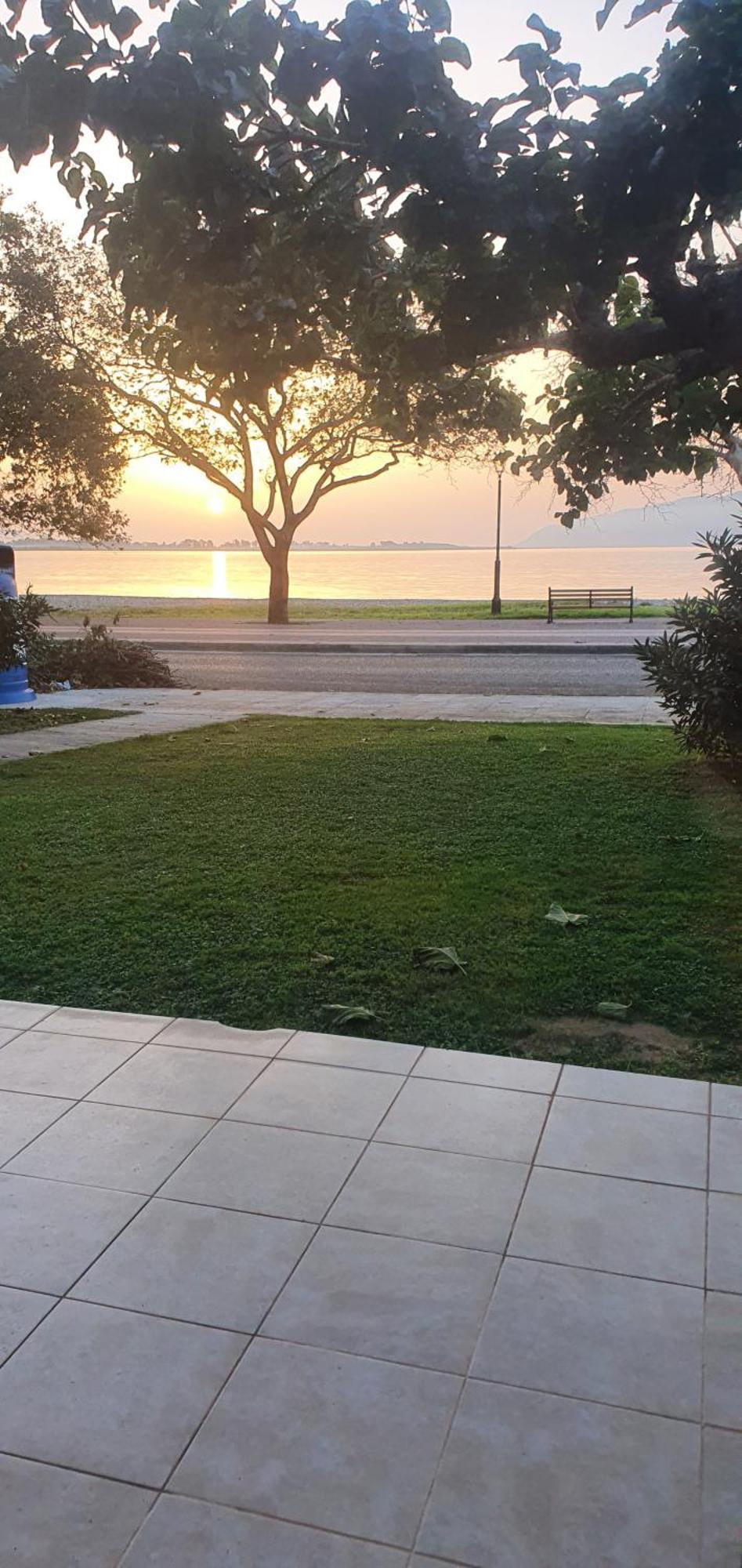 Nafpaktos Seaside Apartment Exterior photo